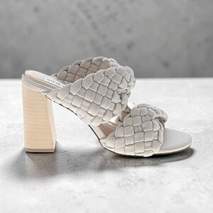 Steve Madden Kenley Twisted) braided heeled sandal. Size 10 NWT